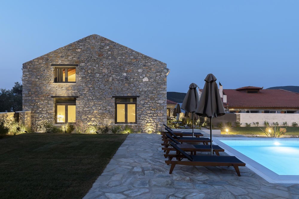 Photo of Outdoor in Sourpi