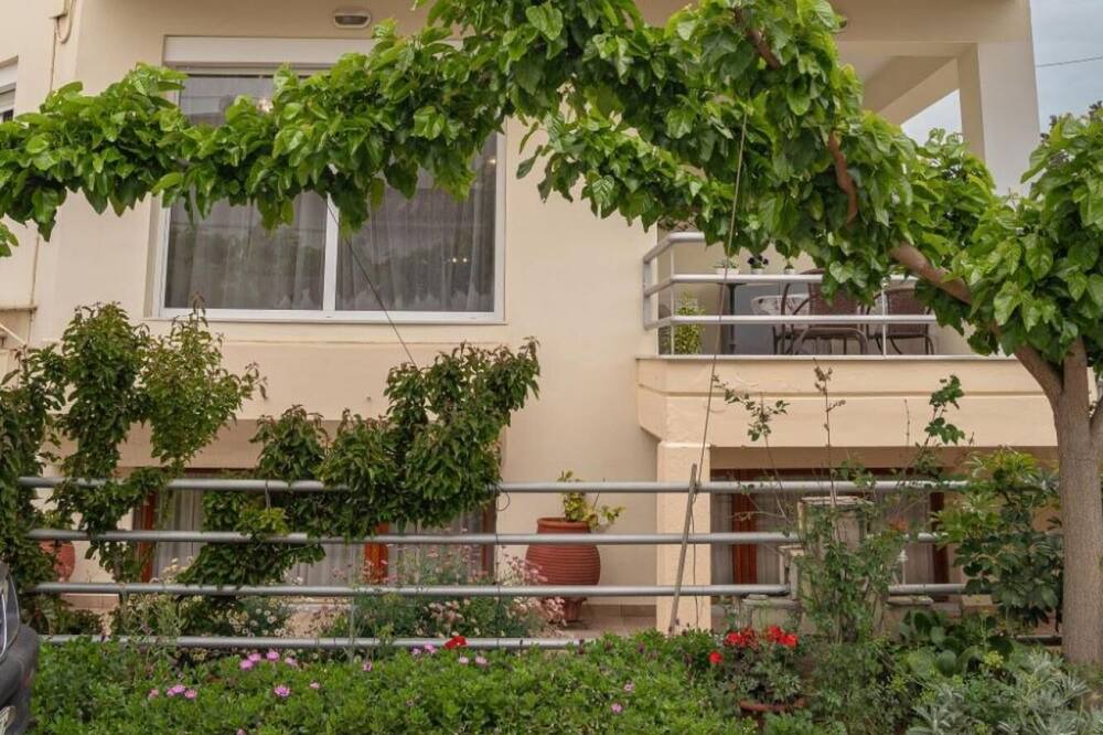 Photo of Outdoor in Nees Pagases