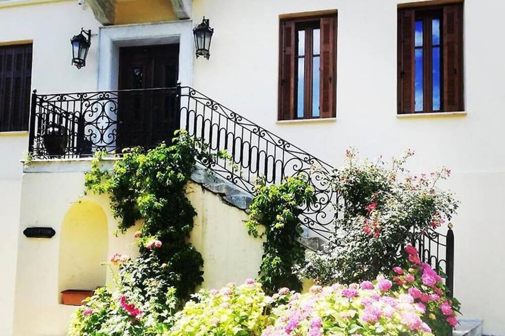Photo of Outdoor in Portaria