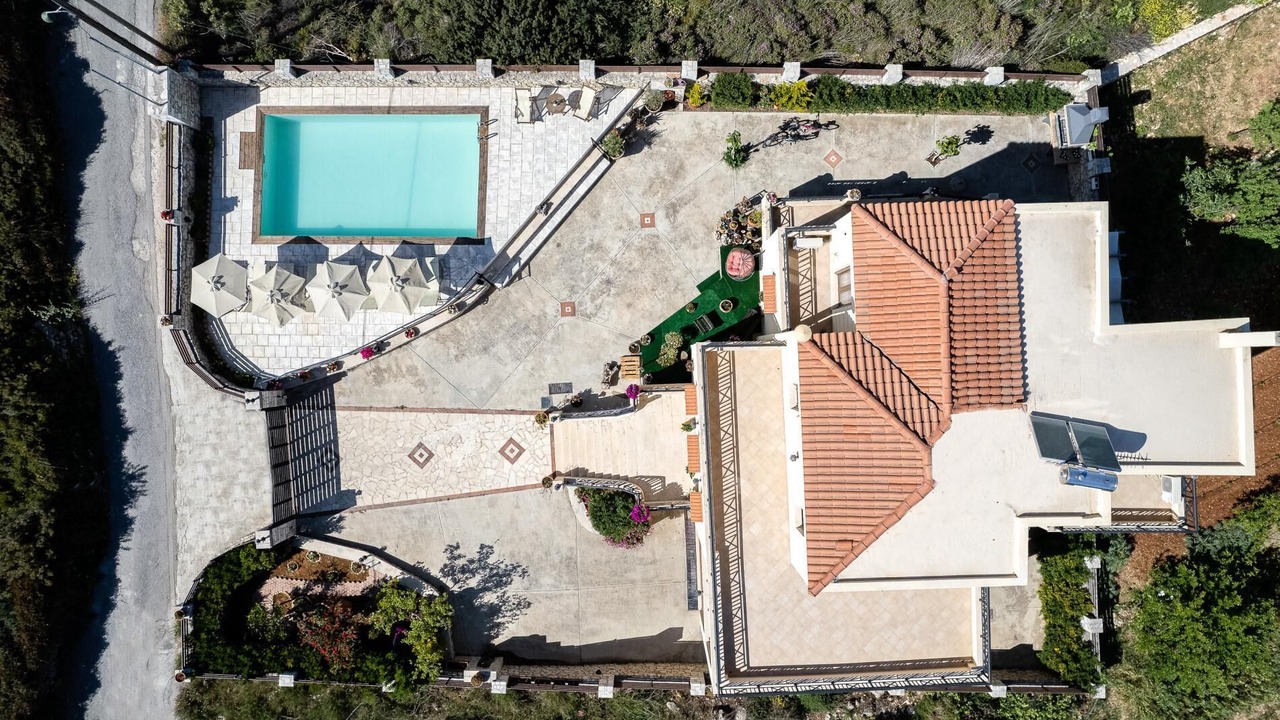 Photo of Outdoor in Roussospiti