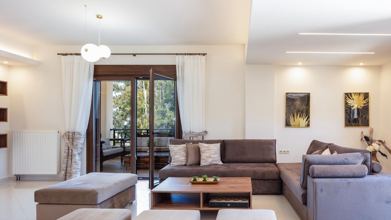 Photo of Livingroom in Roussospiti