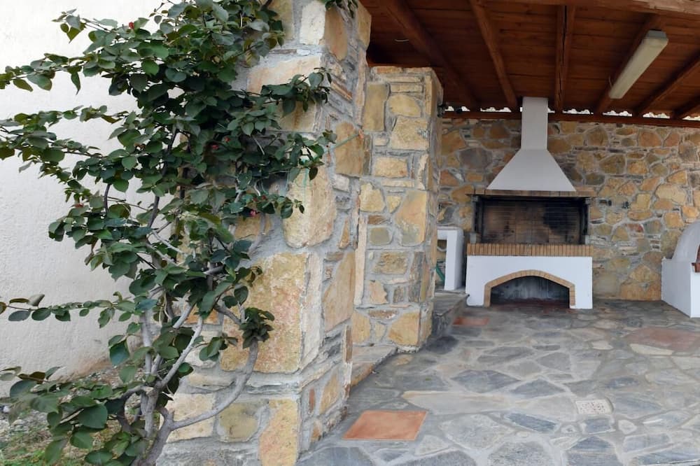Photo of Outdoor in Sourpi