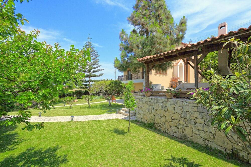 Photo of Outdoor in Karteros