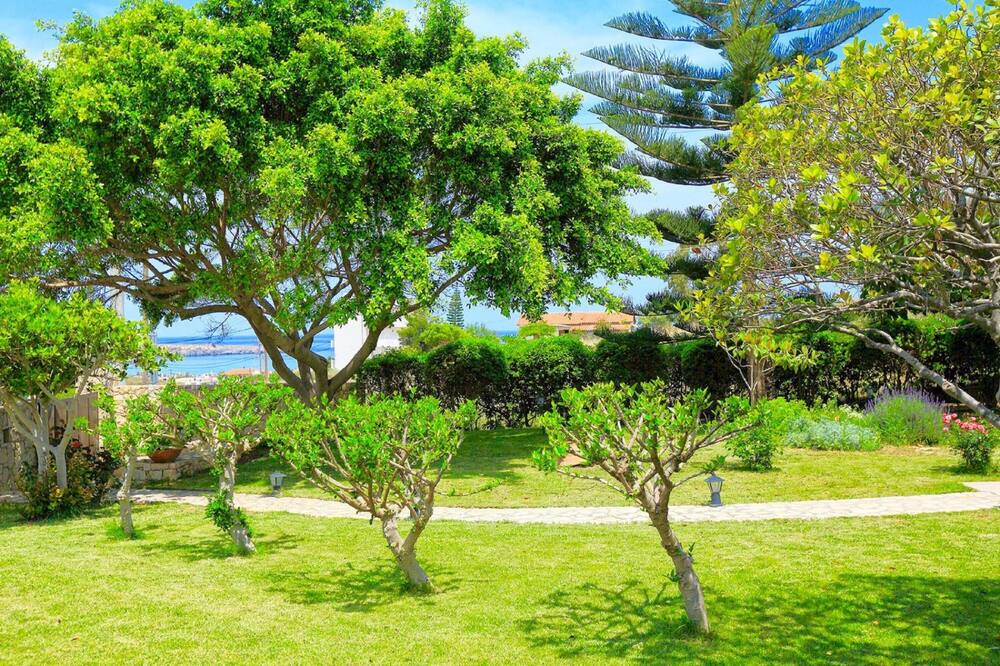 Photo of Outdoor in Karteros