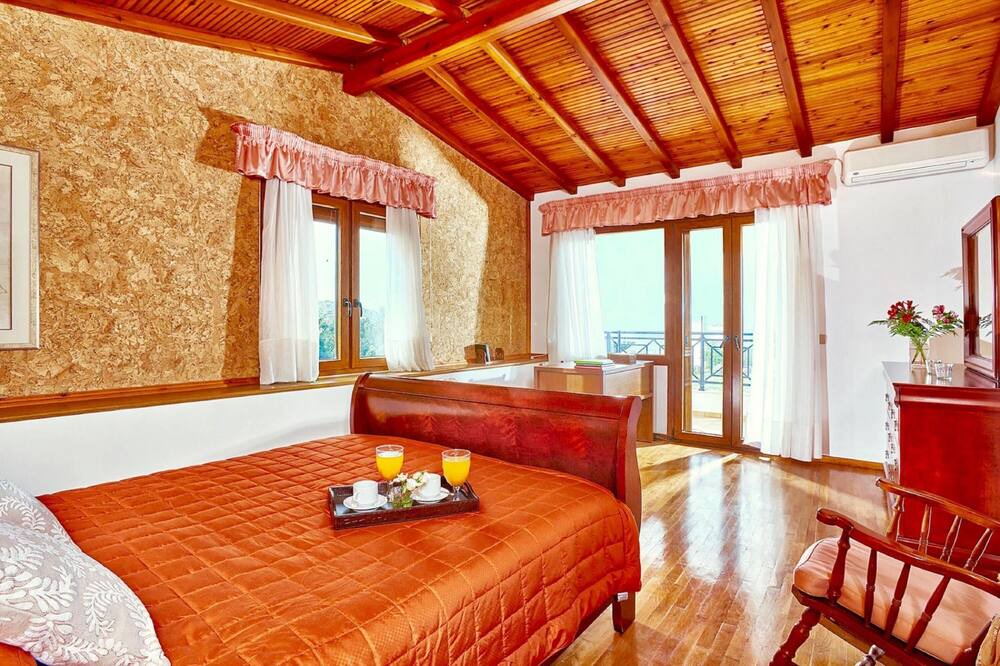 Photo of Bedroom in Karteros