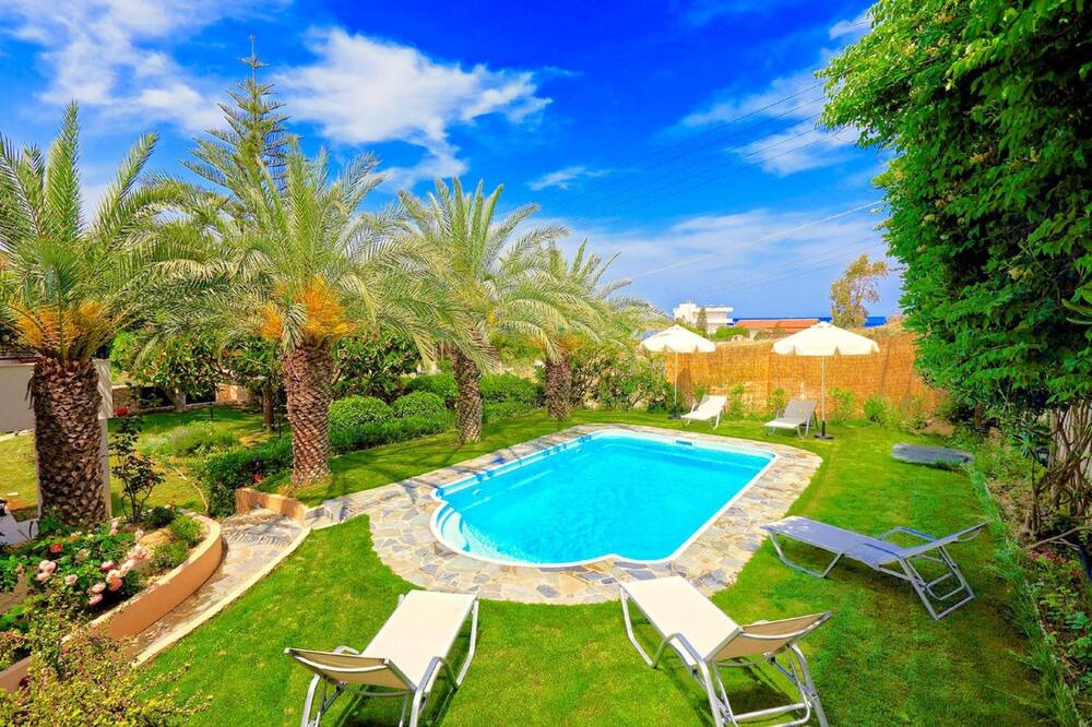 Photo of Outdoor in Karteros
