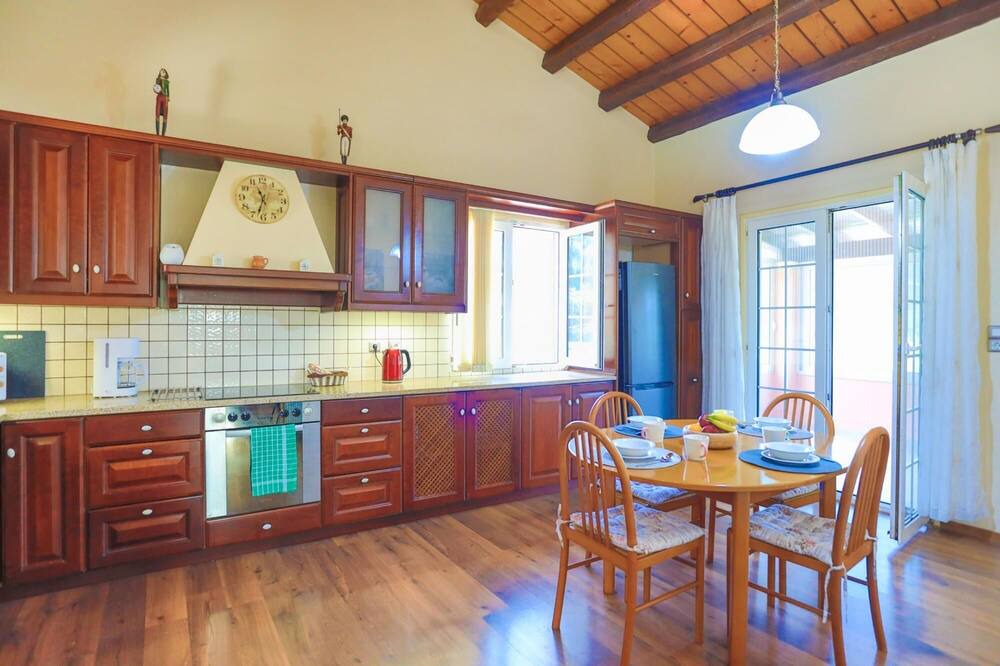 Photo of Kitchen in Kato Korakiana