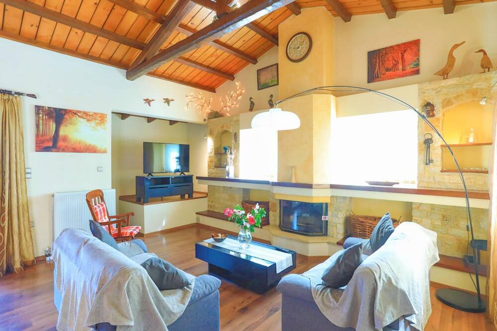 Photo of Livingroom in Kato Korakiana