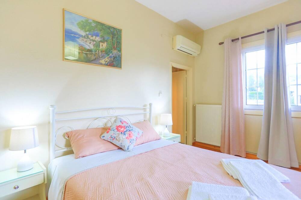 Photo of Bedroom in Kato Korakiana