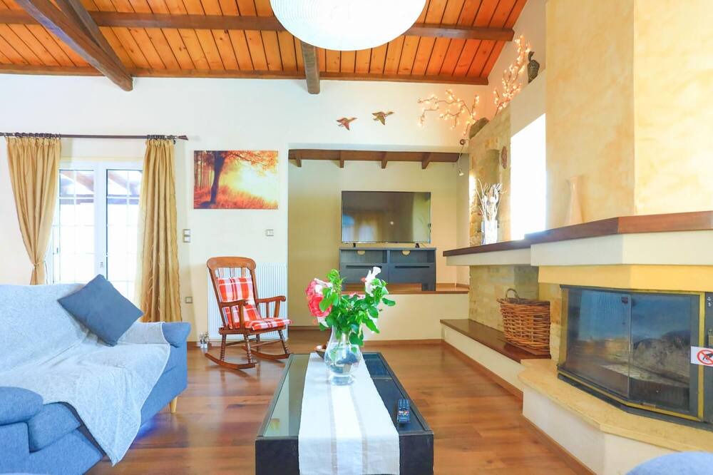 Photo of Livingroom in Kato Korakiana
