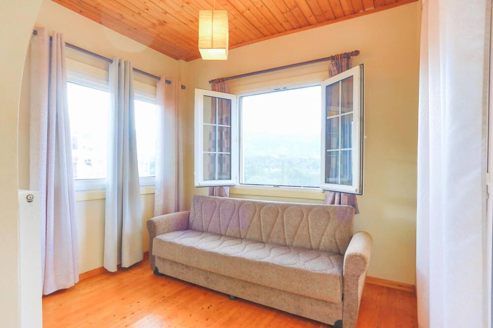 Photo of Livingroom in Kato Korakiana