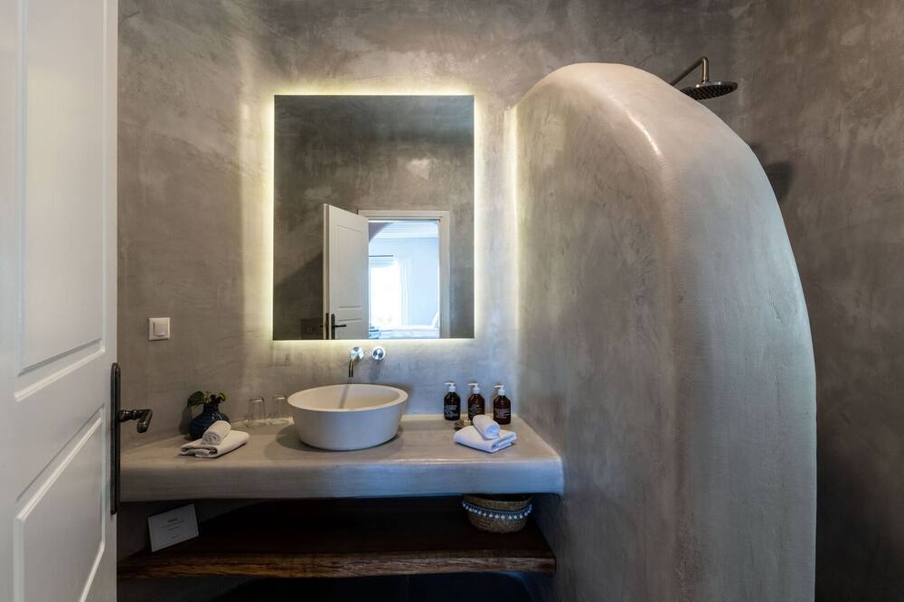 Photo of Bathroom in Psarou