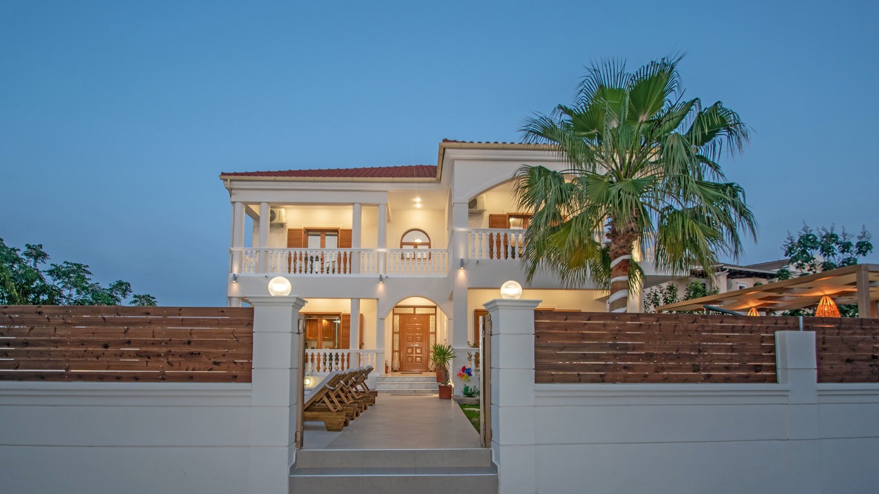 Photo of Outdoor in Alonia