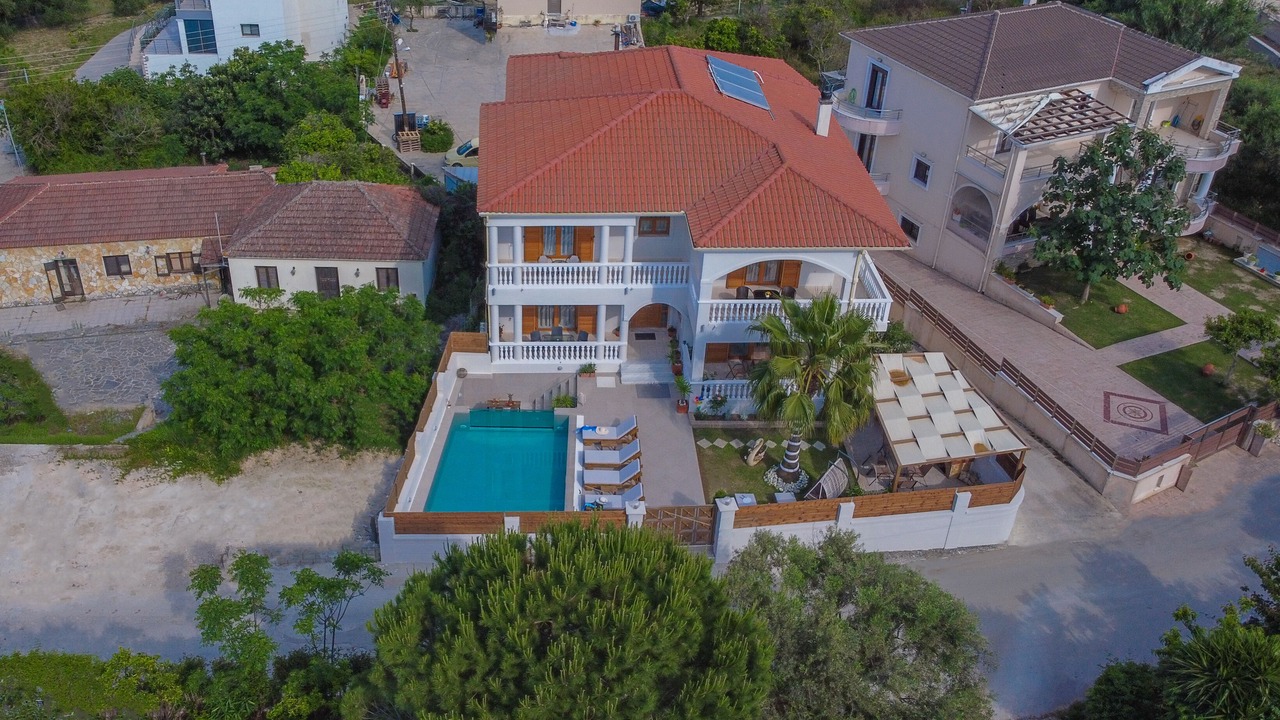 Photo of Outdoor in Alonia