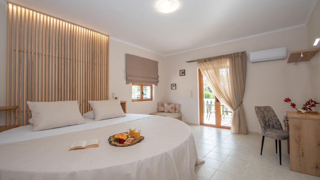 Photo of Bedroom in Alonia