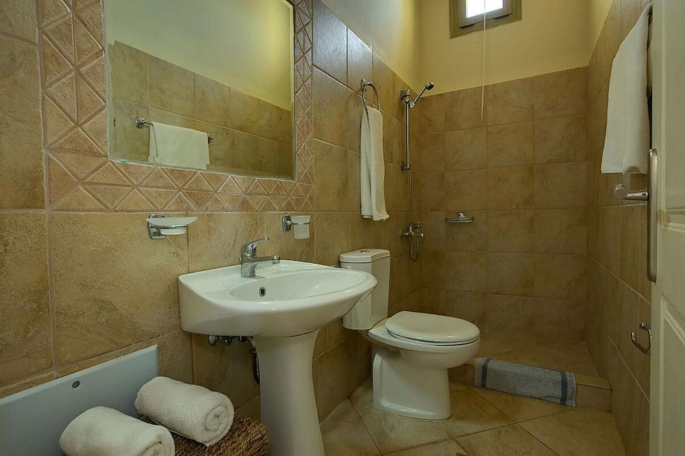 Photo of Bathroom in Skala