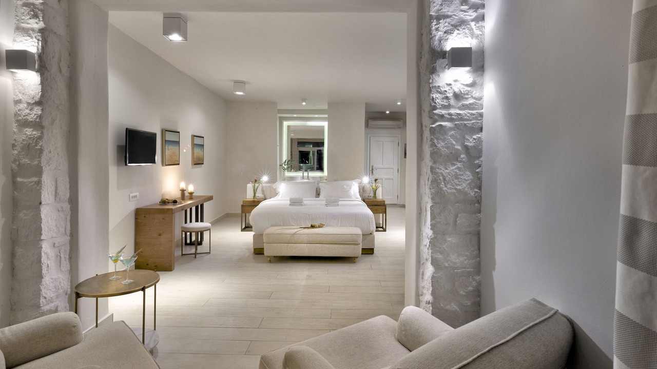 Photo of Bedroom in Platis Gialos