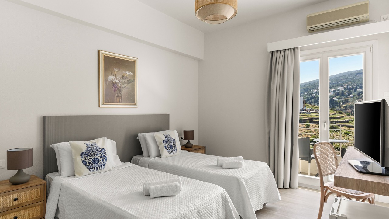 Photo of Bedroom in Paleopolis