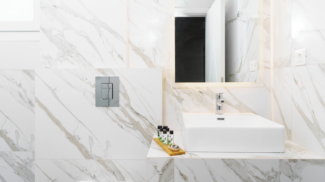 Photo of Bathroom in Paleopolis