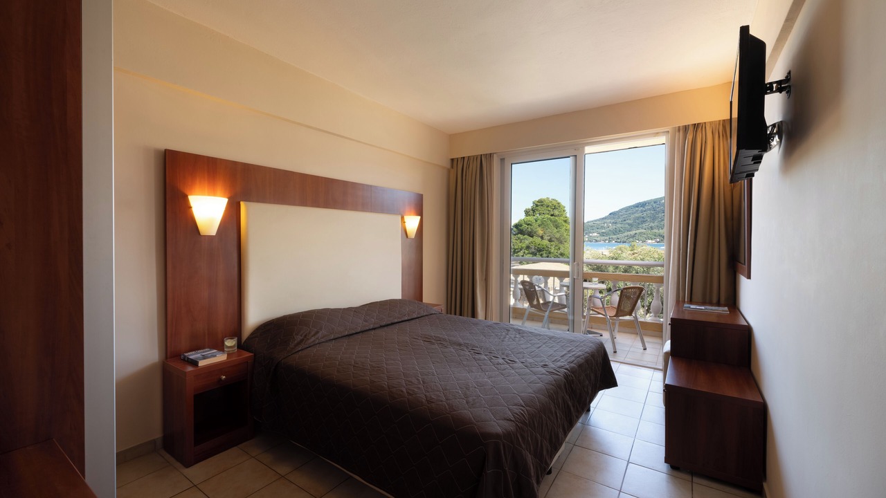 Photo of Bedroom in Messonghi