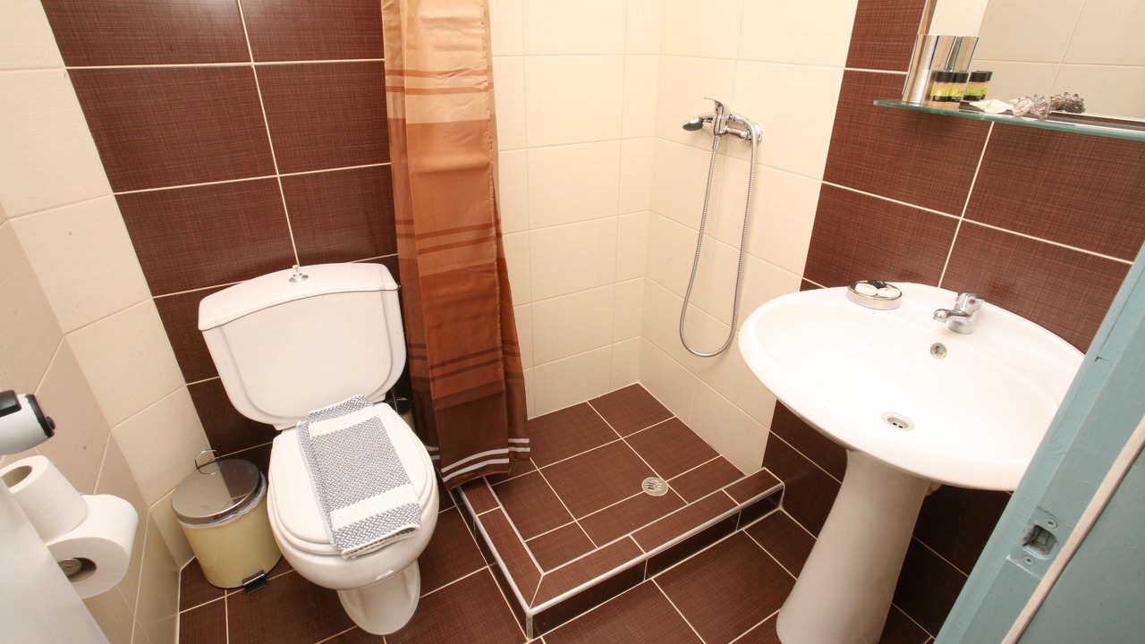 Photo of Bathroom in Polichrono