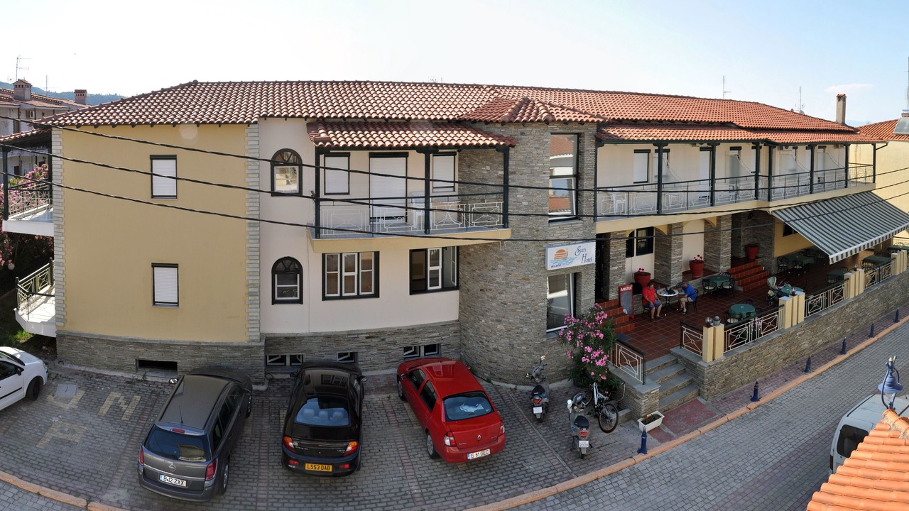 Photo of Outdoor in Polichrono