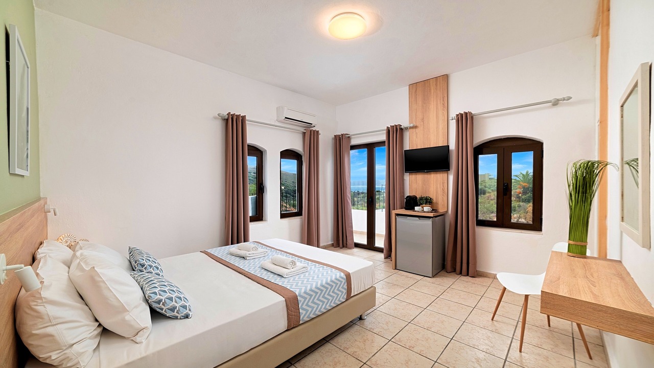 Photo of Bedroom in Exopoli