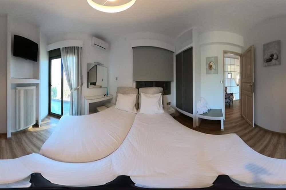 Photo of Bedroom in Damnoni