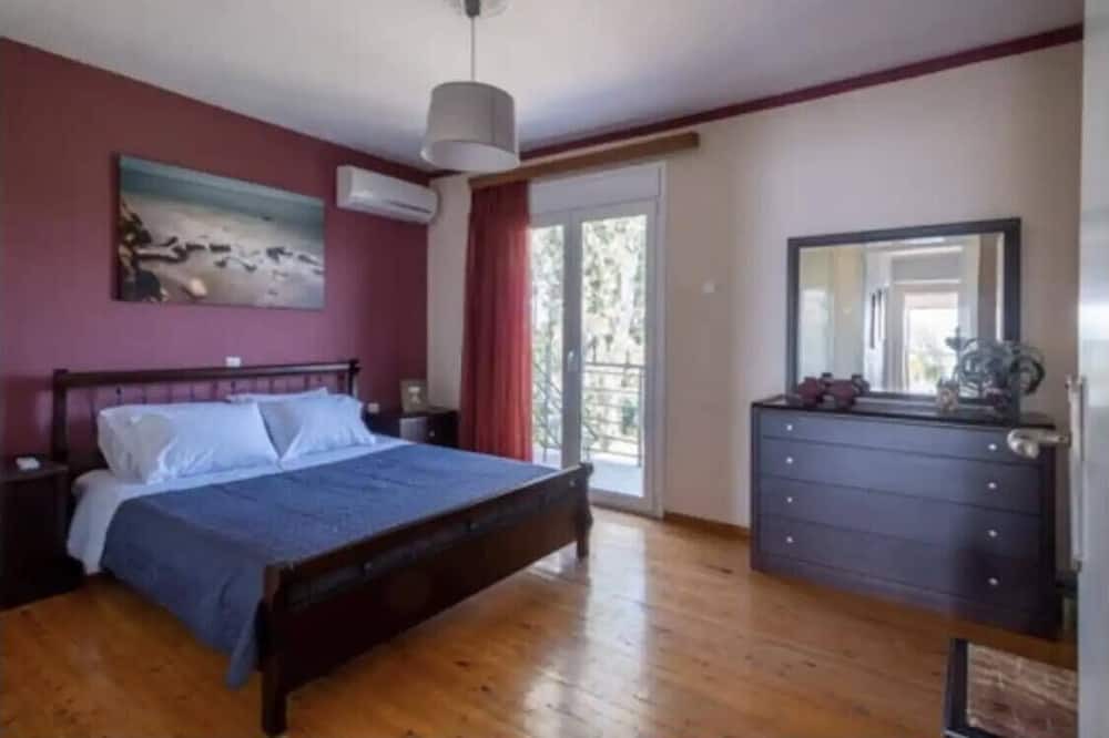 Photo of Bedroom in Nea Kios