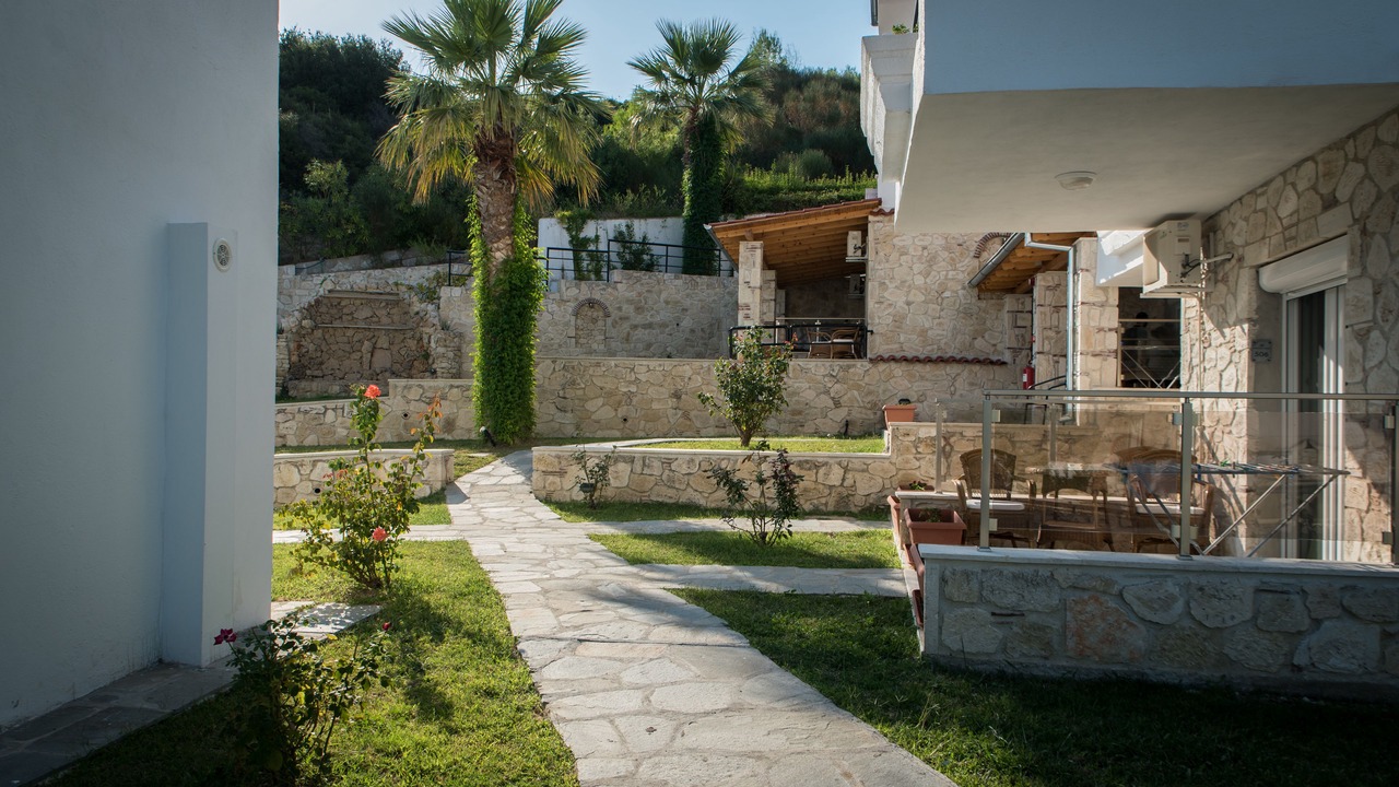 Photo of Outdoor in Polichrono