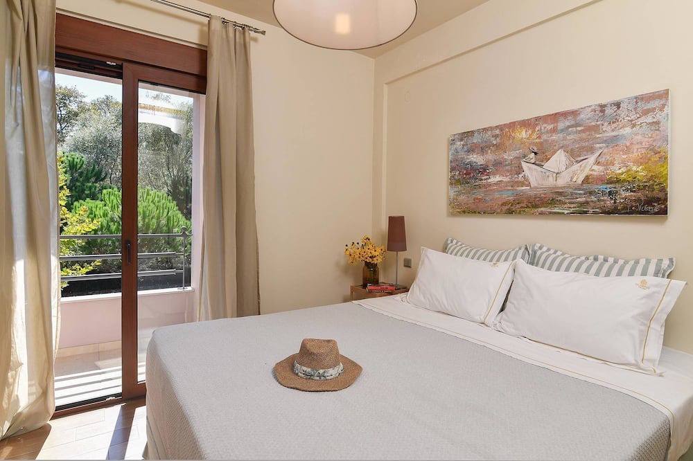 Photo of Bedroom in Paralia Pantaleimonos