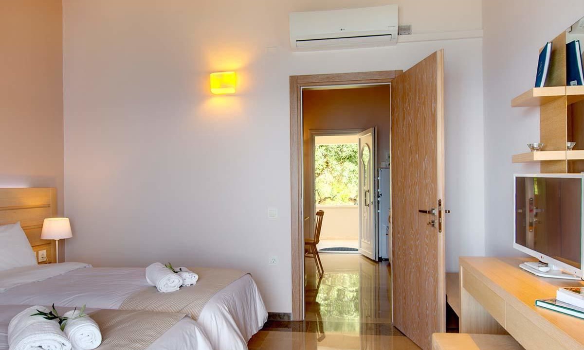 Photo of Bedroom in Katavolos