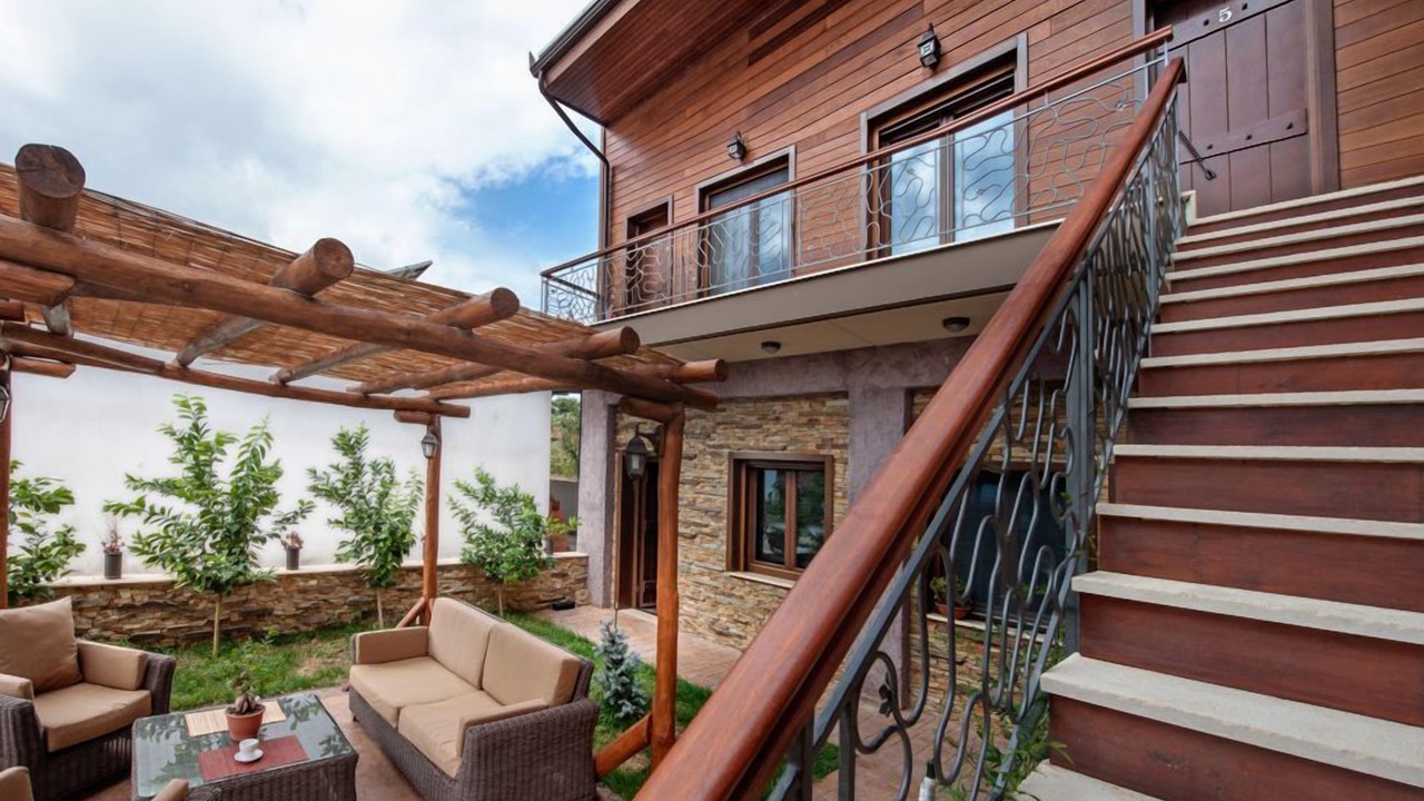Photo of Patio Balcony in Katachas