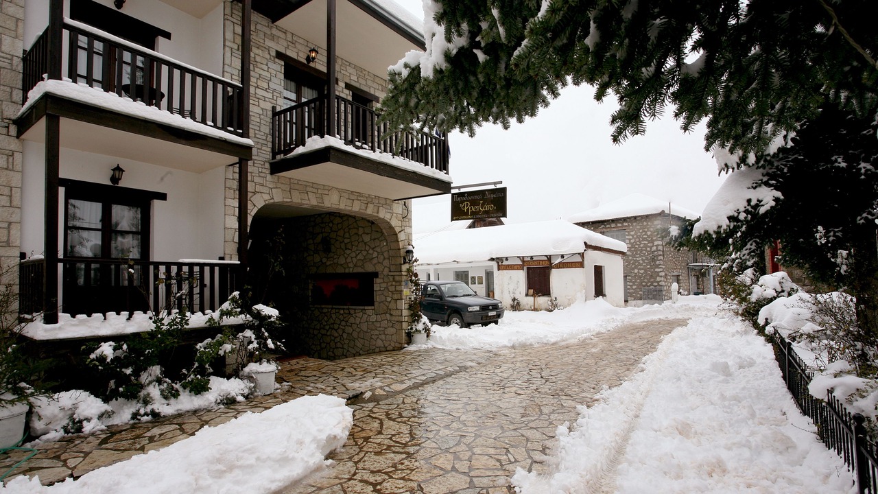 Photo of Buildings in Elati