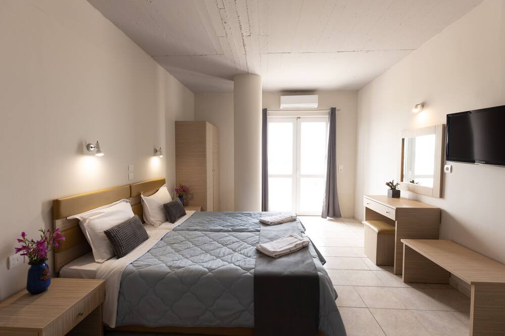 Photo of Bedroom in Pigianos Kampos