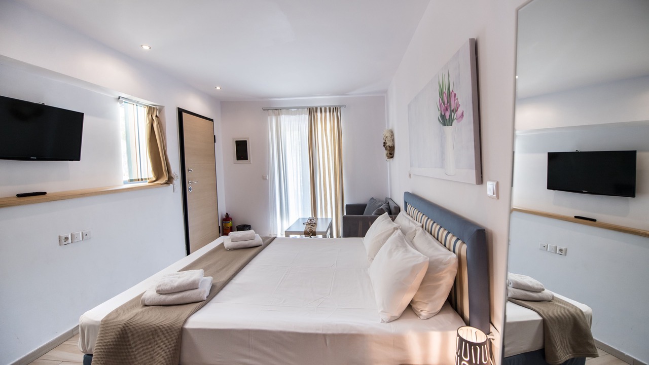 Photo of Bedroom in Mikros Gialos