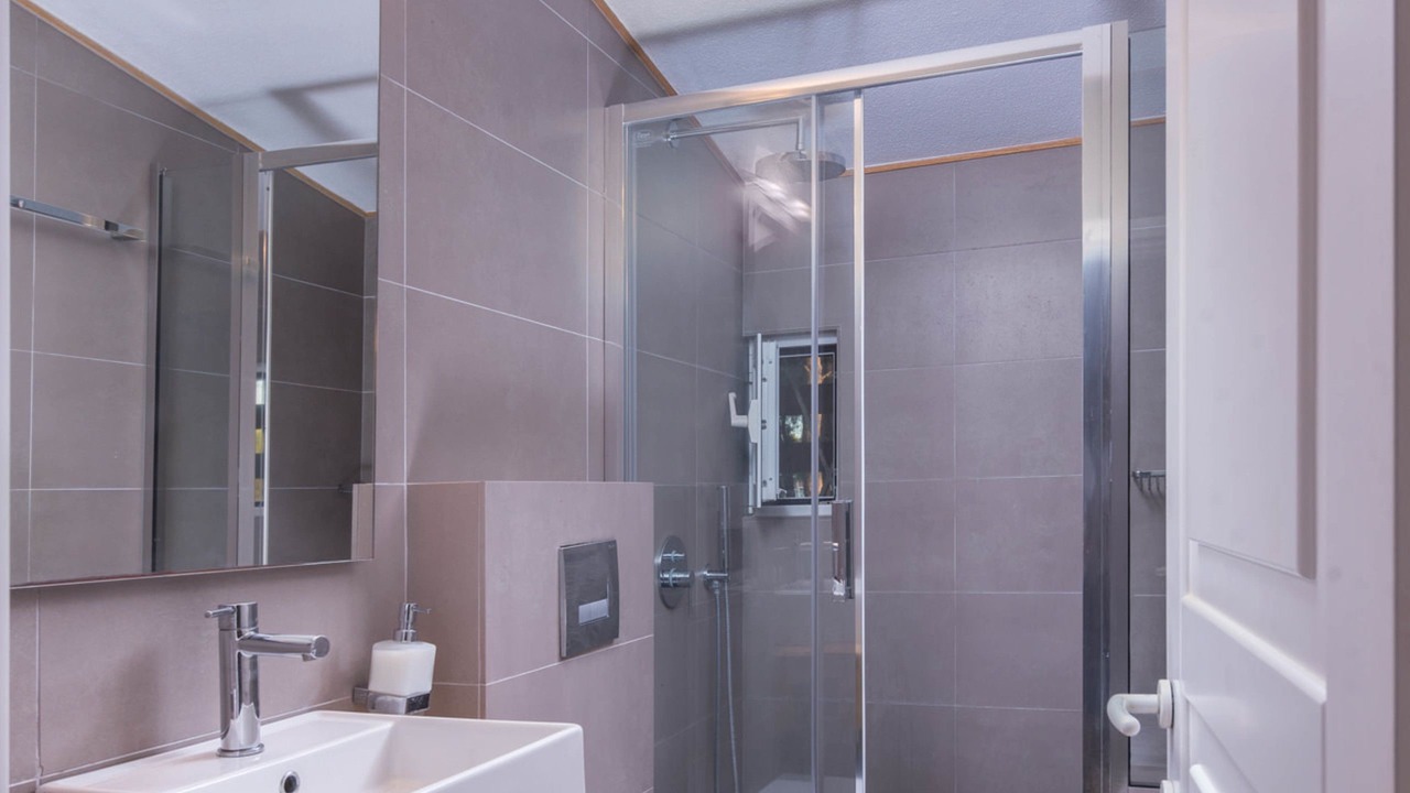 Photo of Bathroom in Sane