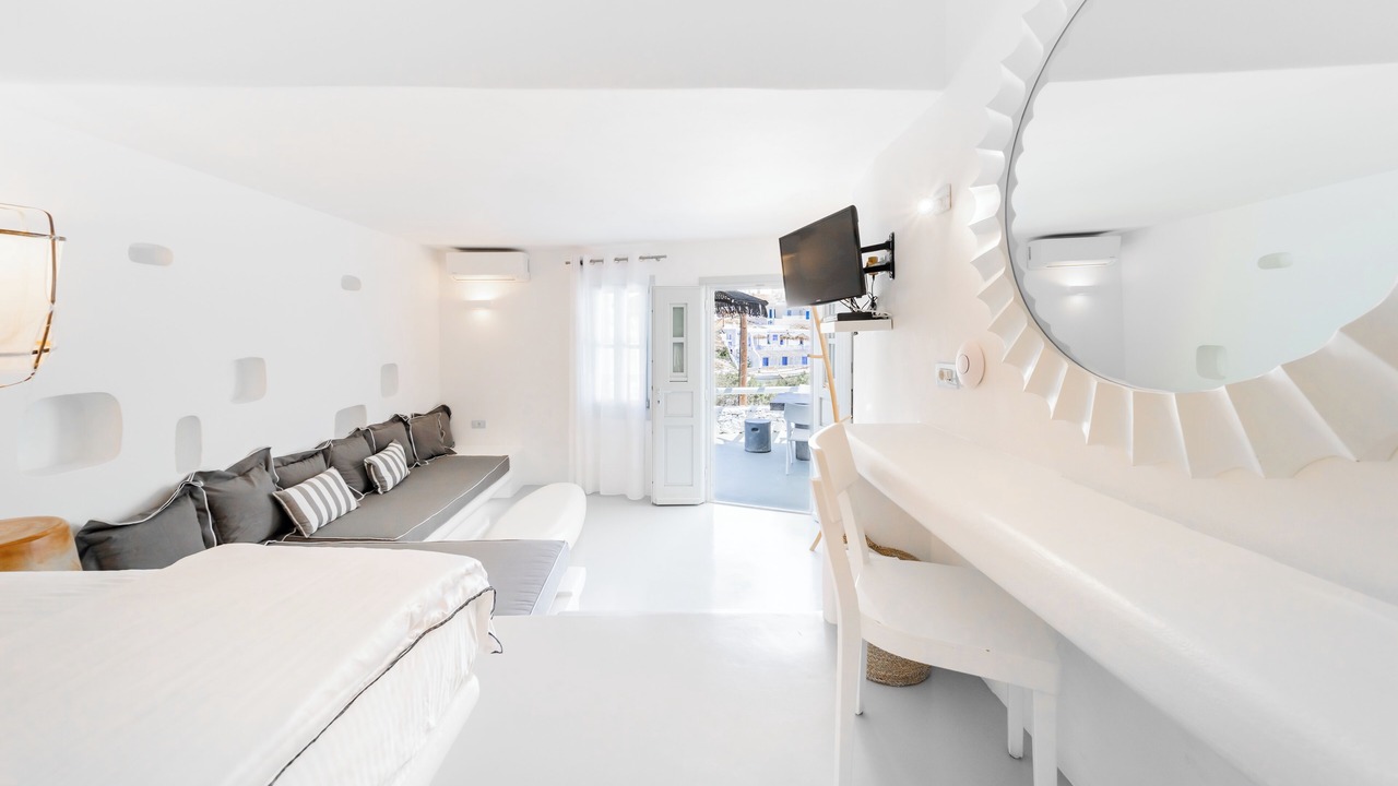 Photo of Bedroom in Folegandros