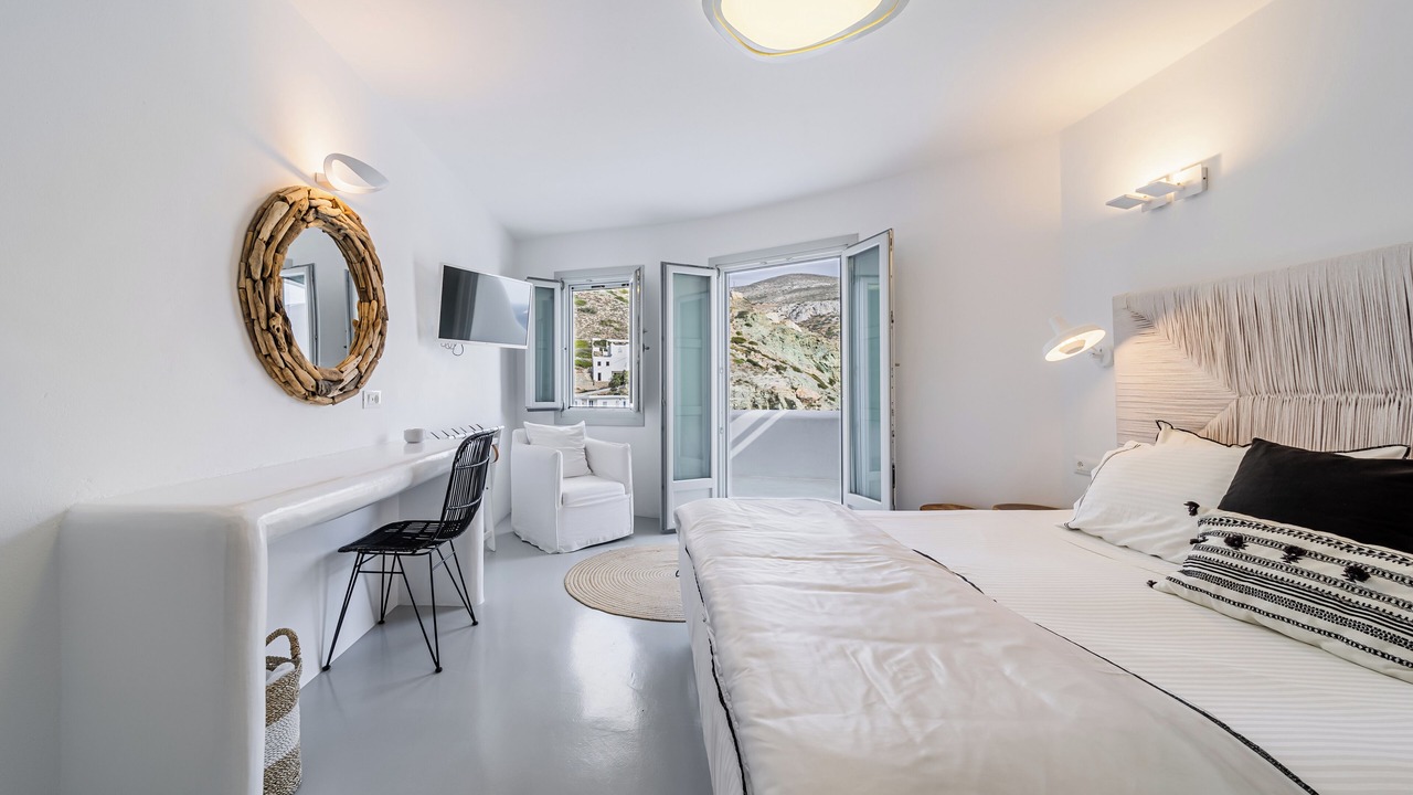Photo of Bedroom in Folegandros