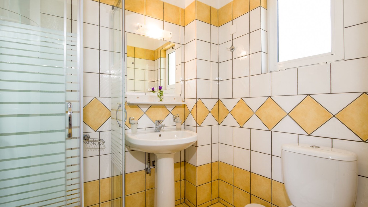 Photo of Bathroom in Platanias Town