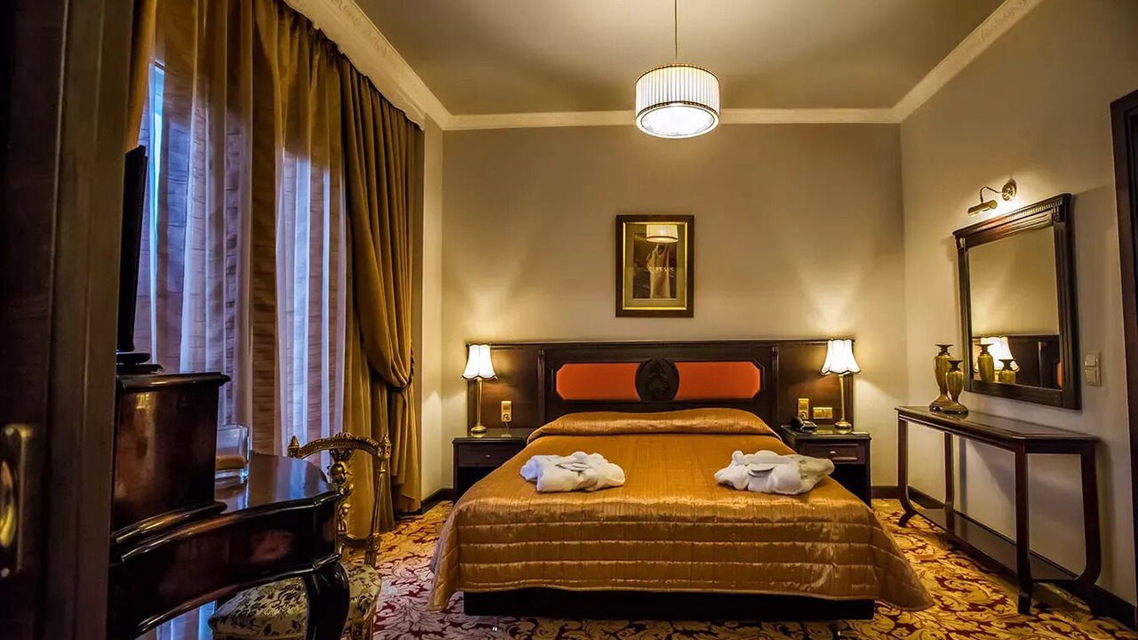 Photo of Bedroom in Drama