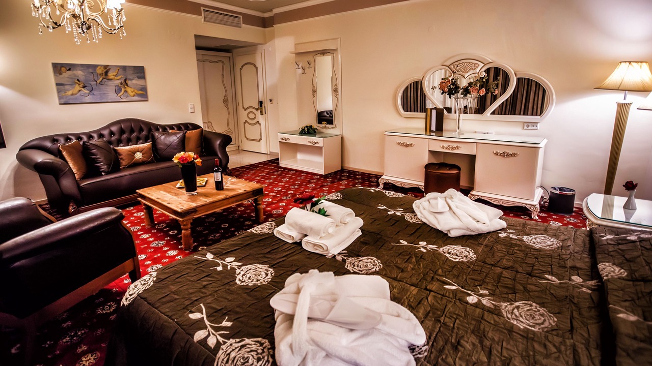 Photo of Bedroom in Drama