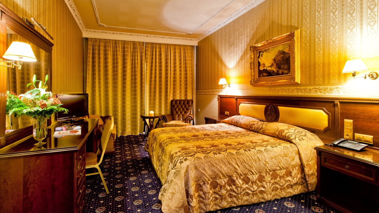 Photo of Bedroom in Drama
