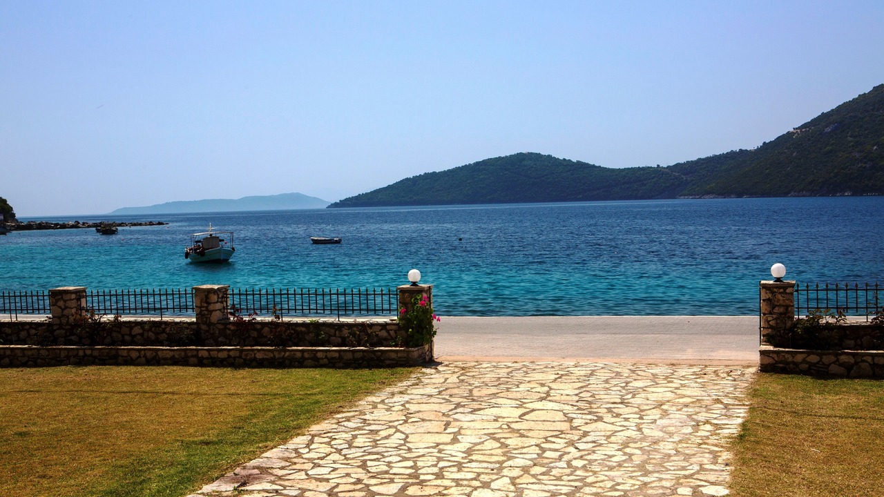 Photo of Others in Mikros Gialos