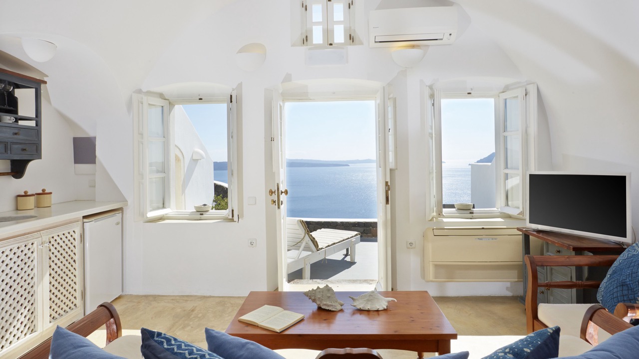 Photo of Bedroom in Oia