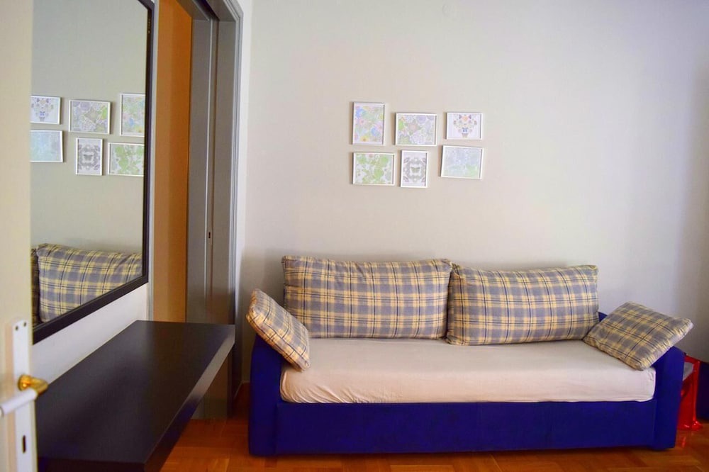 Photo of Livingroom in Ilisia