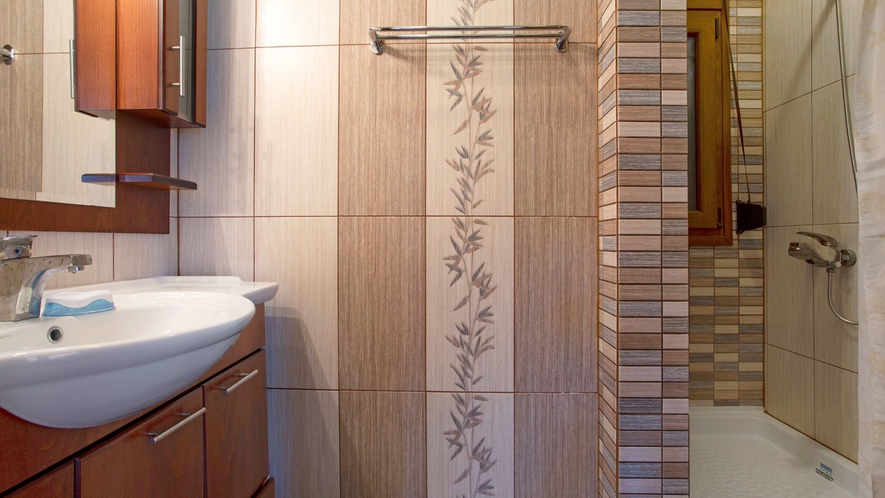 Photo of Bathroom in Alikanas