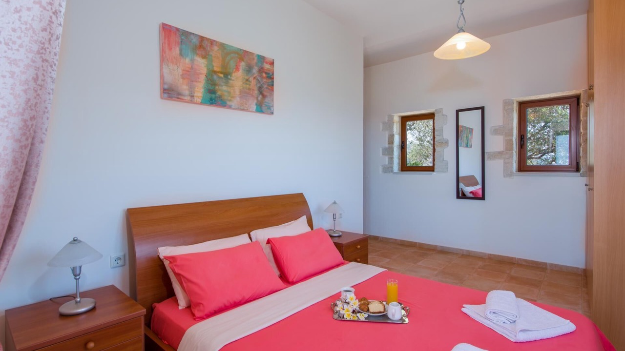 Photo of Bedroom in Stalos