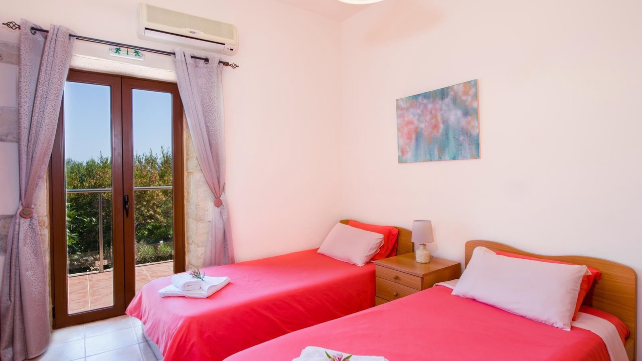 Photo of Bedroom in Stalos