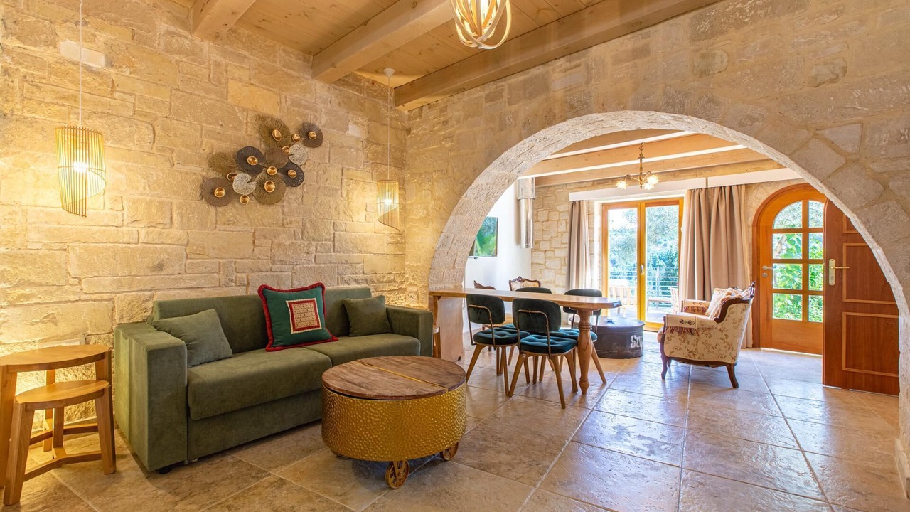 Photo of Livingroom in Maheri